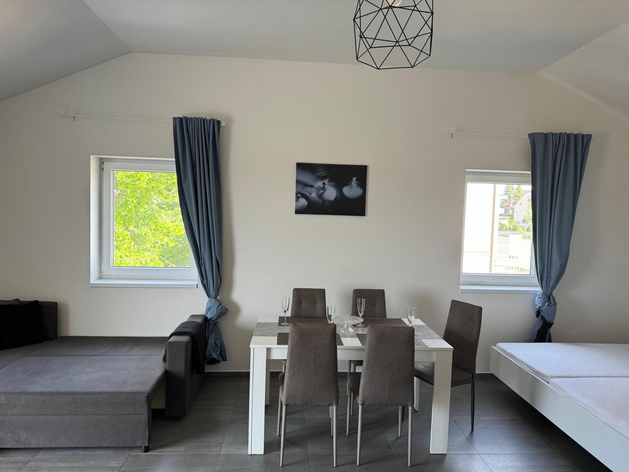 פראג Apartman Byt 75M2 Klid Priroda Pro Rodinu מראה חיצוני תמונה