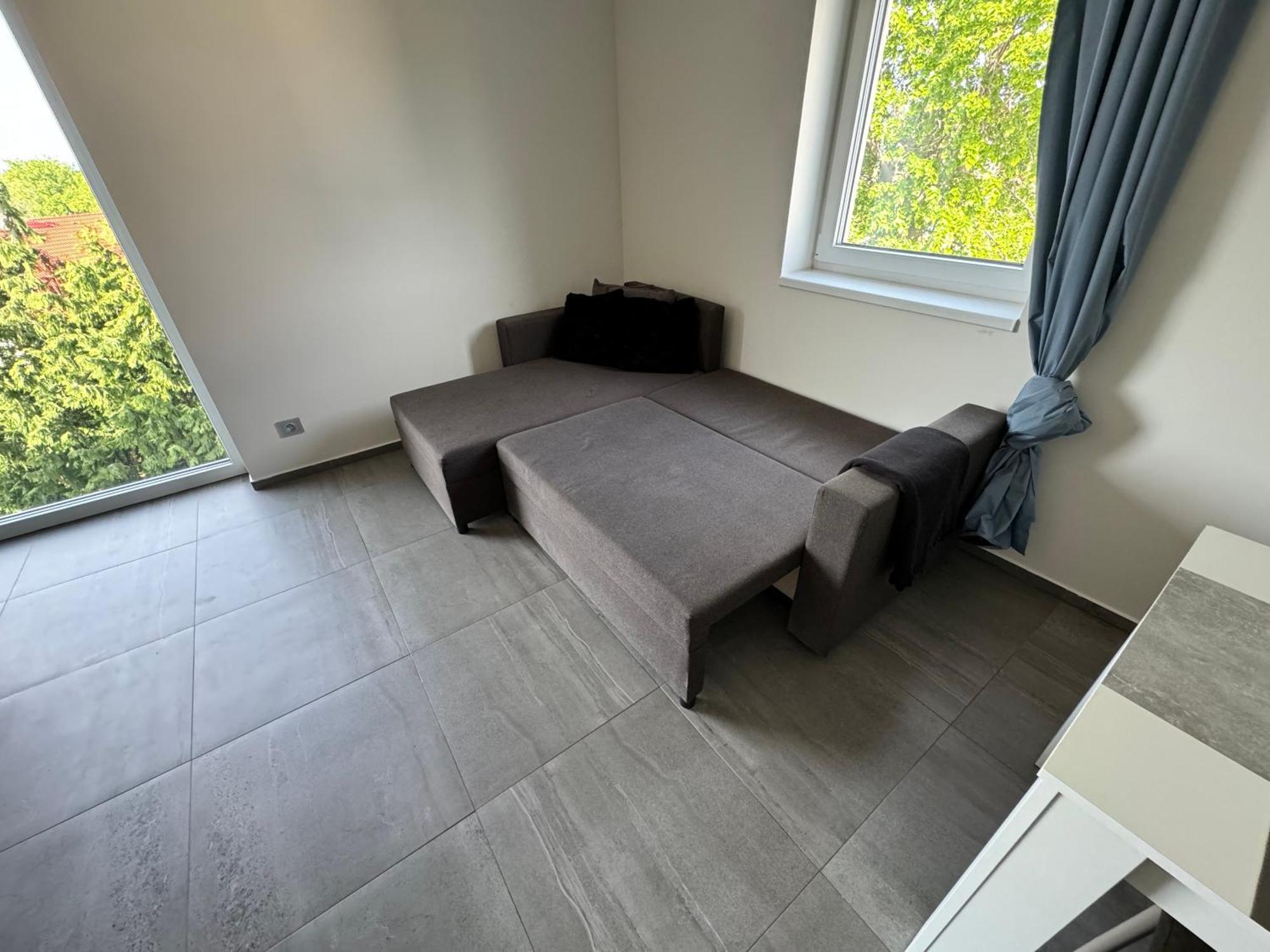 פראג Apartman Byt 75M2 Klid Priroda Pro Rodinu מראה חיצוני תמונה