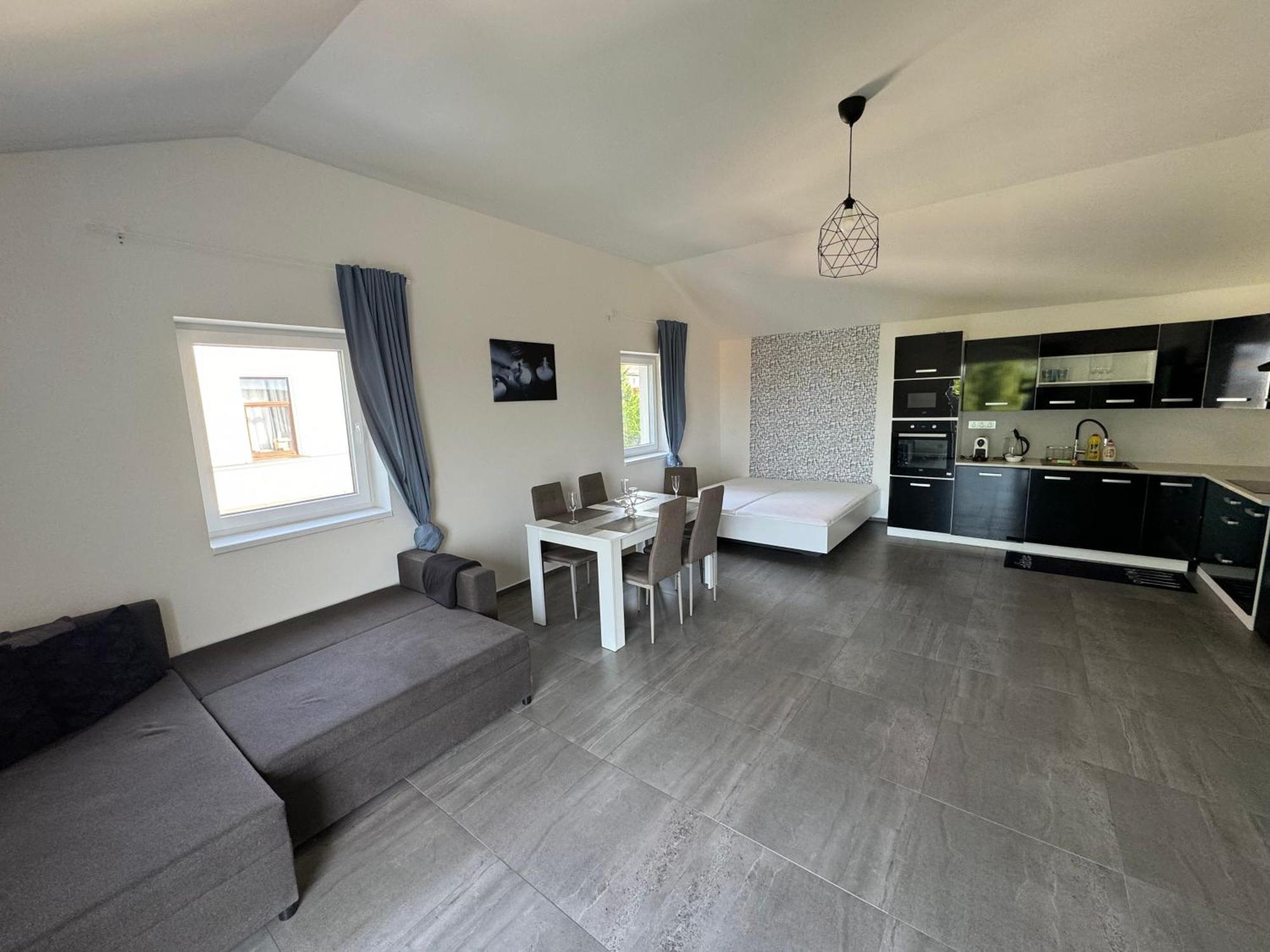 פראג Apartman Byt 75M2 Klid Priroda Pro Rodinu מראה חיצוני תמונה